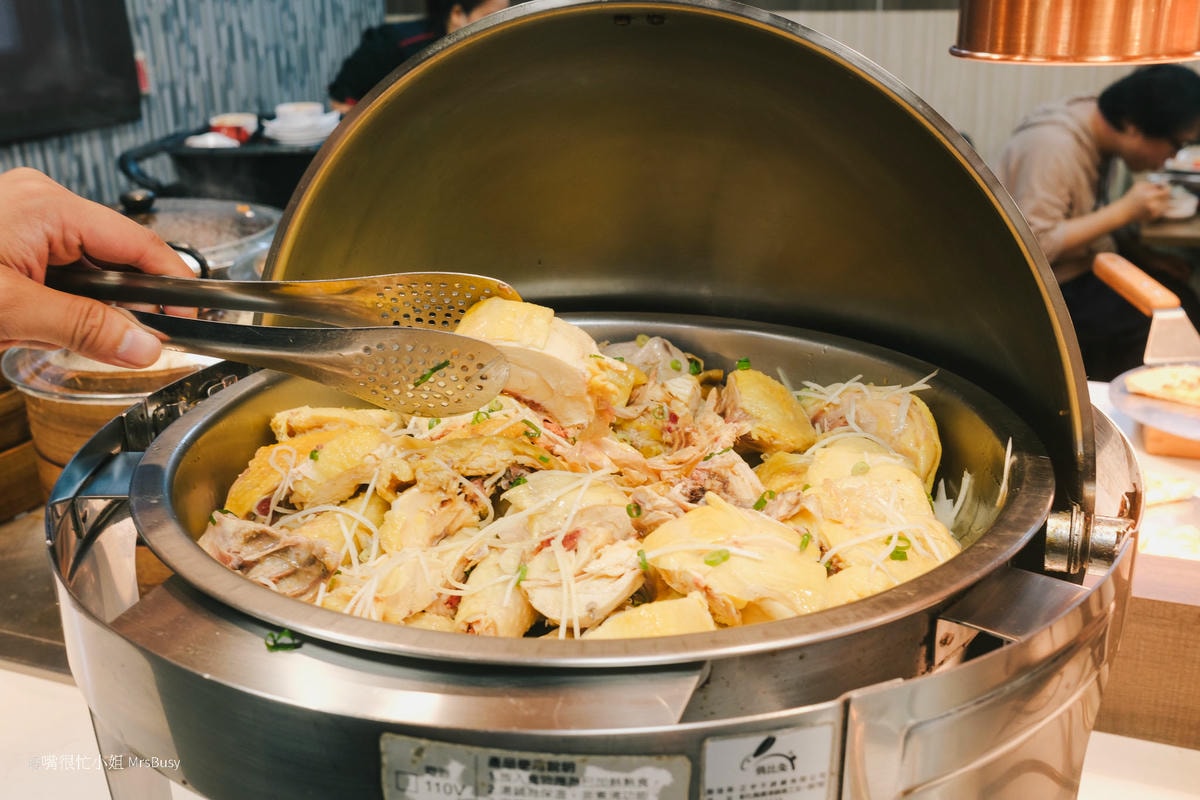 桃園吃到飽推薦｜饗厚牛排—399 元自助吧無限吃！排餐只要加價 59 元！桃園牛排推薦