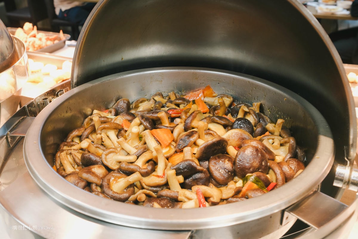 桃園吃到飽推薦｜饗厚牛排—399 元自助吧無限吃！排餐只要加價 59 元！桃園牛排推薦