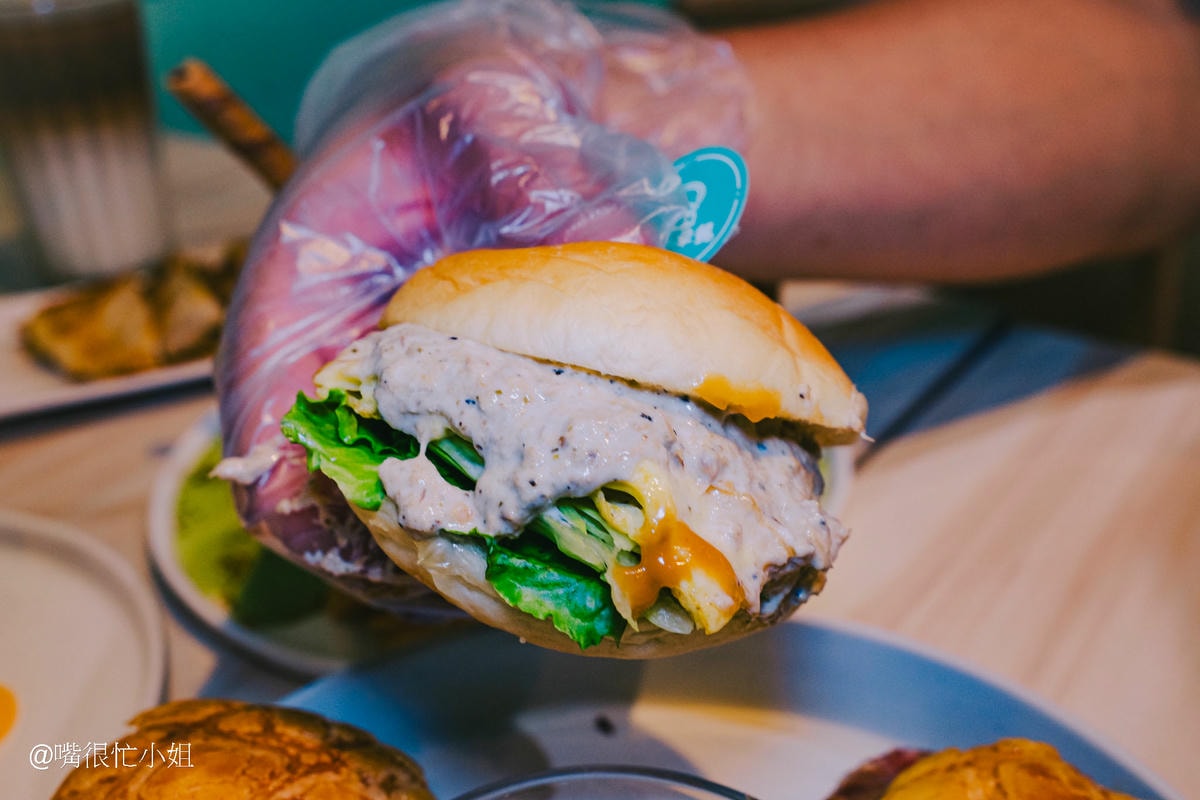 隔壁早餐-迷你波羅三兄弟