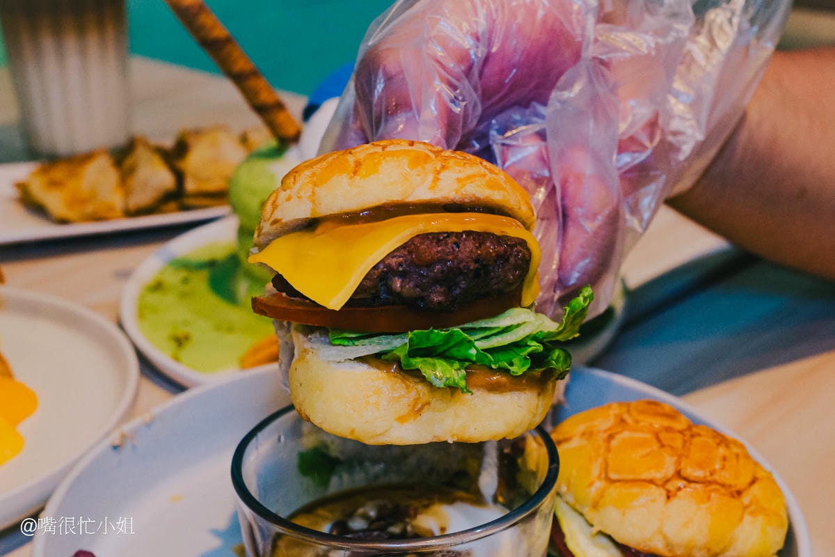 隔壁早餐-迷你波羅三兄弟