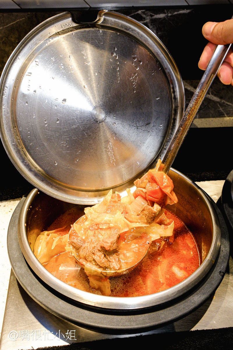 瀧厚炙燒熟成牛排蘆洲店｜蘆洲家樂福內的平價牛排館─九月會員超值買一送三