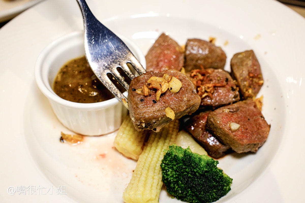 瀧厚炙燒熟成牛排蘆洲店｜蘆洲家樂福內的平價牛排館─九月會員超值買一送三