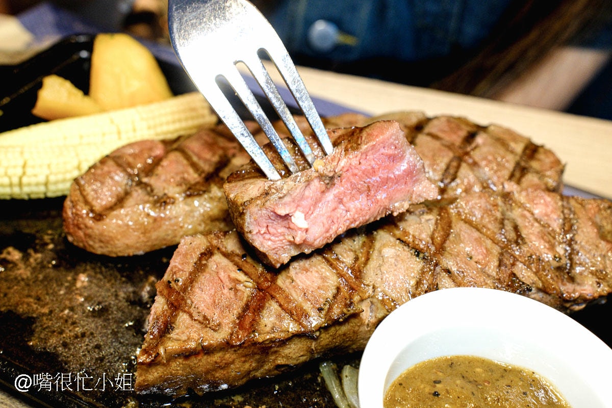 瀧厚炙燒熟成牛排蘆洲店｜蘆洲家樂福內的平價牛排館─九月會員超值買一送三