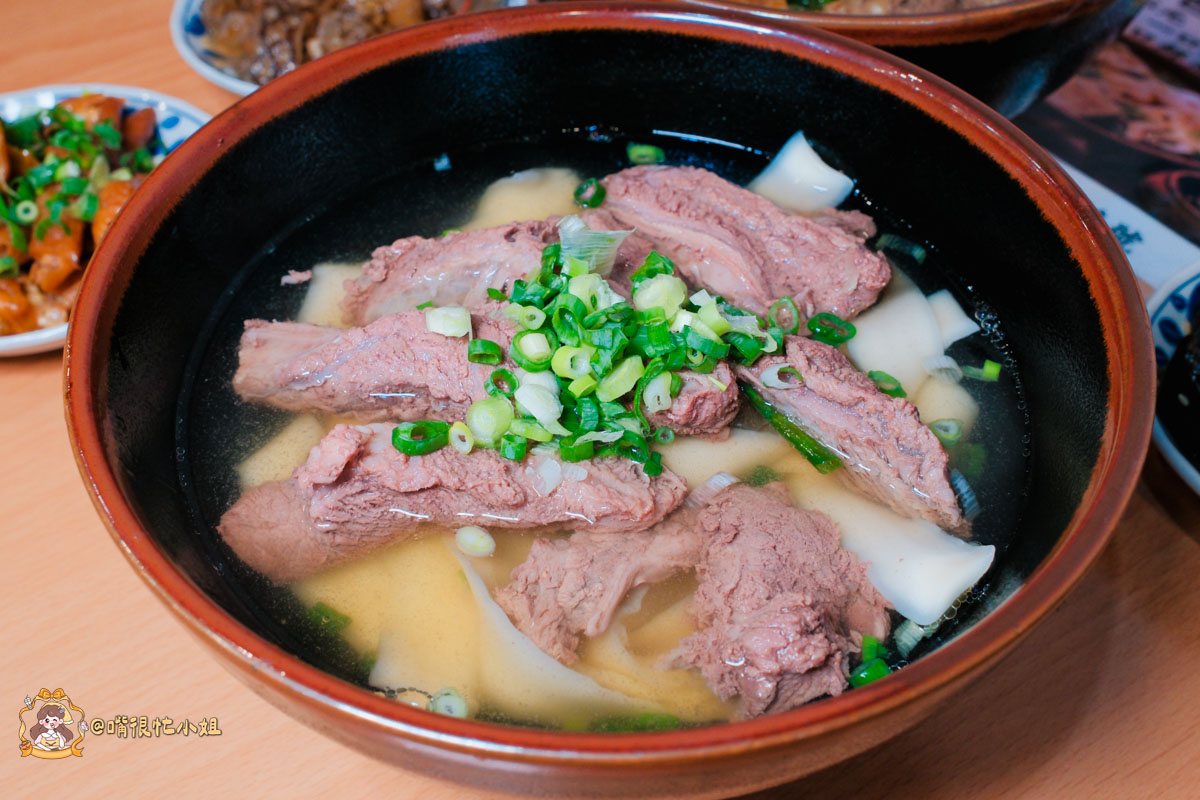 內壢牛肉麵推薦｜清牛堂清燉牛肉麵—滿漢紅燒三種肉＋清燉一麵兩吃