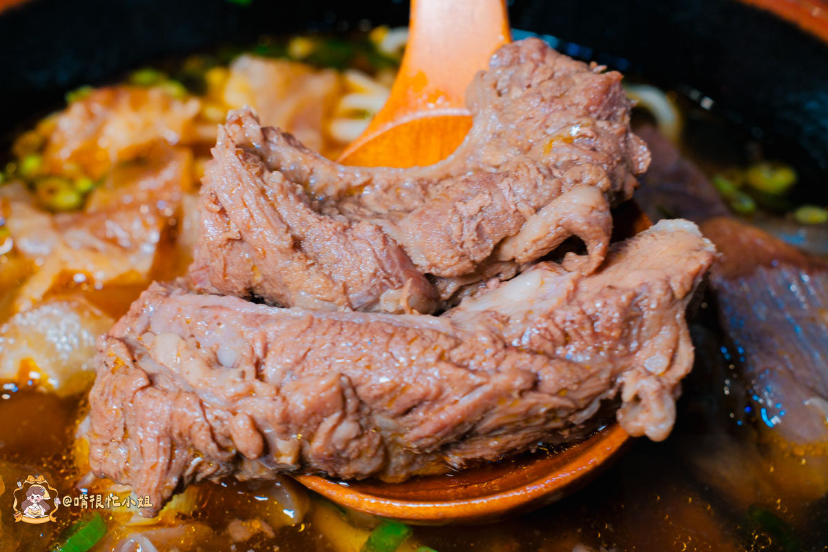 內壢牛肉麵推薦｜清牛堂清燉牛肉麵—滿漢紅燒三種肉＋清燉一麵兩吃