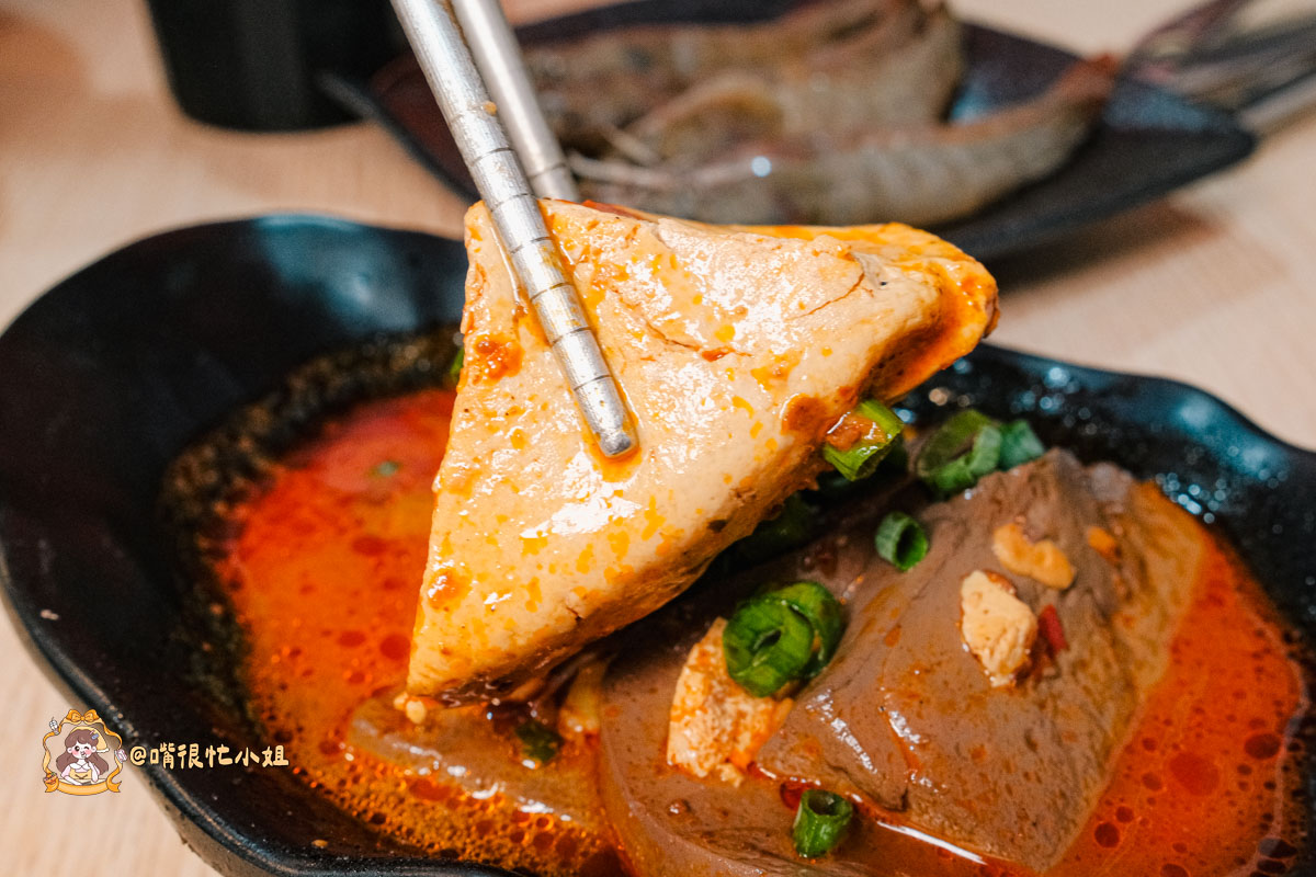 竹北火鍋推薦|鍋娘娘火鍋店:桌邊爆炒石頭鍋、自助吧吃到飽,這間小火鍋真的很厲害 - 第25張圖 竹北火鍋推薦|鍋娘娘火鍋店:桌邊爆炒石頭鍋、自助吧吃到飽,這間小火鍋真的很厲害