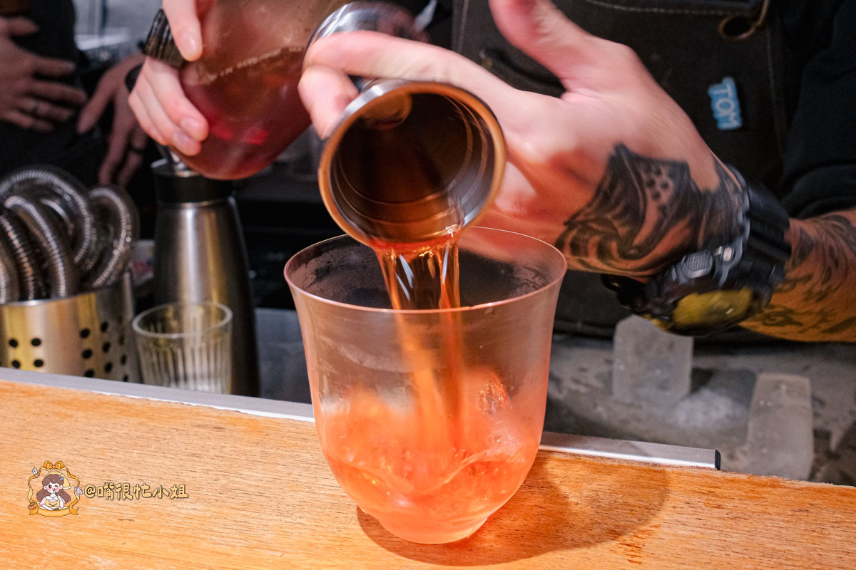 西門町酒吧推薦｜無心戒酒互助會 Nonsense Bar 武昌分會—台式小吃主題調酒很特別
