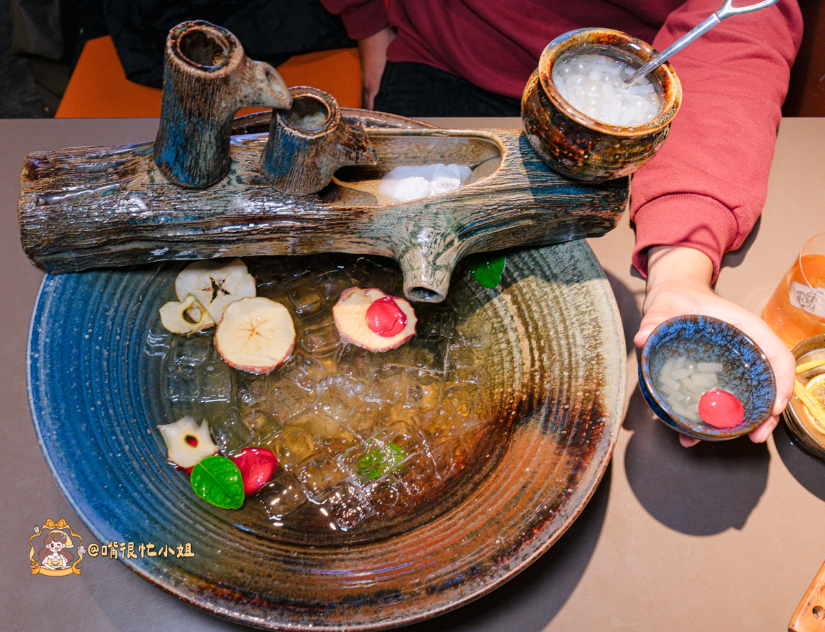 西門町酒吧推薦｜無心戒酒互助會 Nonsense Bar 武昌分會—台式小吃主題調酒很特別