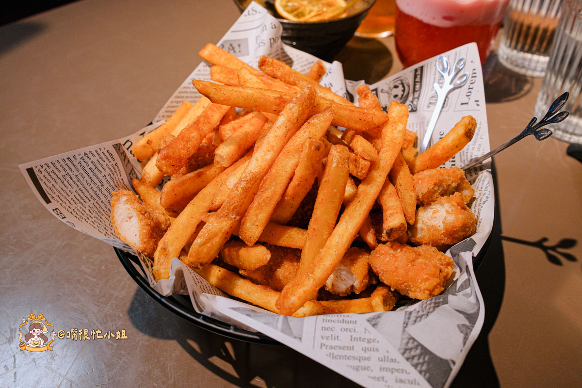 西門町酒吧推薦｜無心戒酒互助會 Nonsense Bar 武昌分會—台式小吃主題調酒很特別