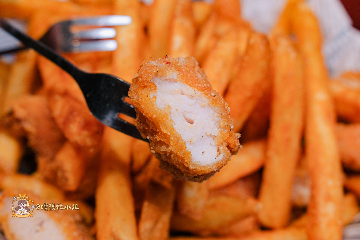 西門町酒吧推薦｜無心戒酒互助會 Nonsense Bar 武昌分會—台式小吃主題調酒很特別