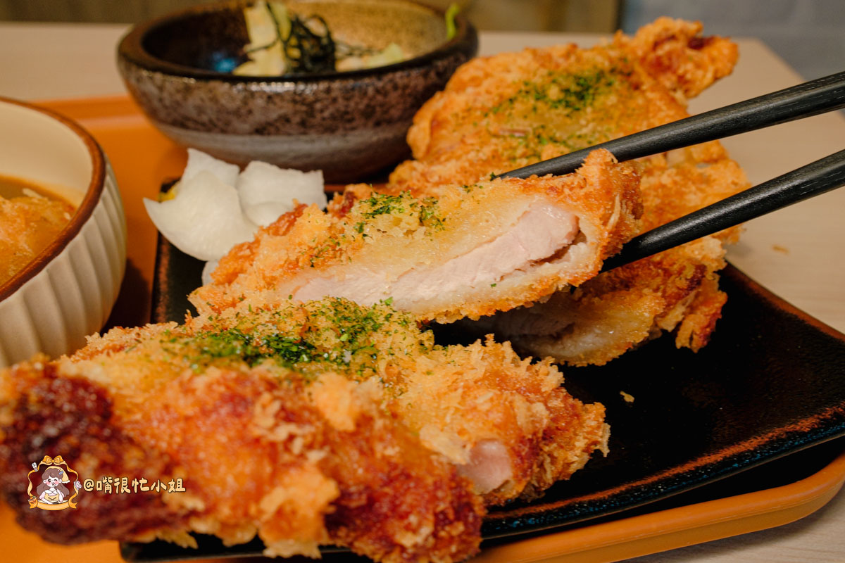 新莊咖哩推薦|喜歡咖哩-炸物本舖中原店—加飯加醬不用錢的濃口系日式咖哩 - 第16張圖 新莊咖哩推薦|喜歡咖哩-炸物本舖中原店—加飯加醬不用錢的濃口系日式咖哩