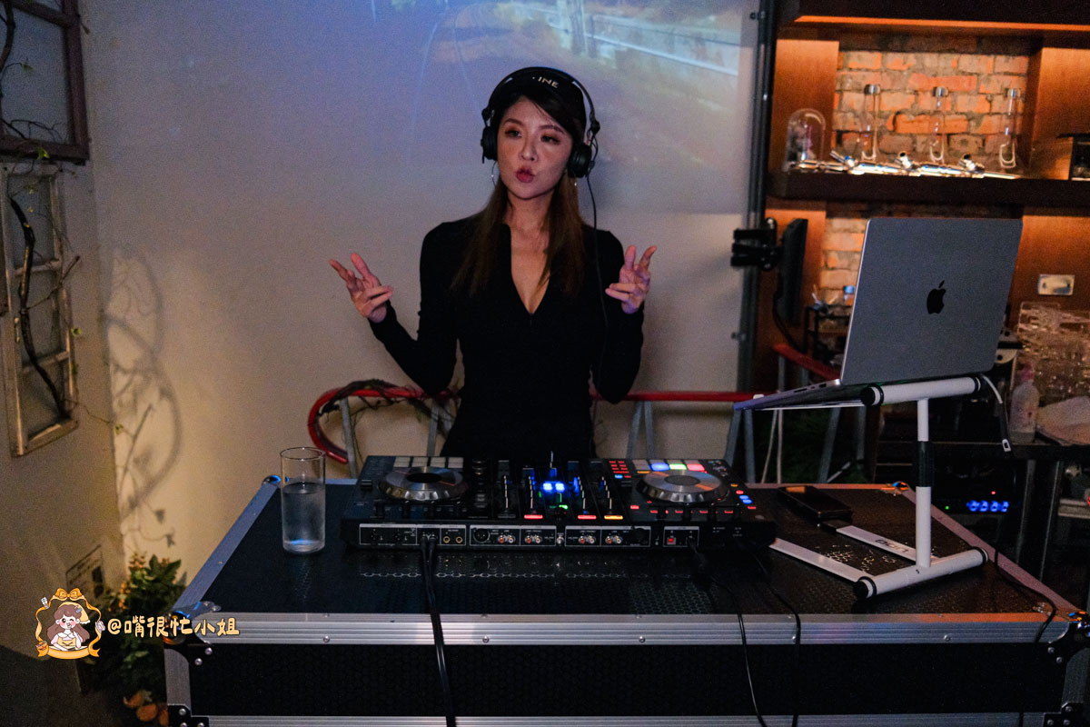 台北中山區餐酒館推薦｜逐愛轉運站—老宅車站風的深夜餐酒館 KPOP主題調酒、創意料理一次滿足