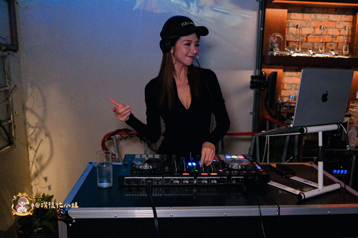 台北中山區餐酒館推薦｜逐愛轉運站—老宅車站風的深夜餐酒館 KPOP主題調酒、創意料理一次滿足