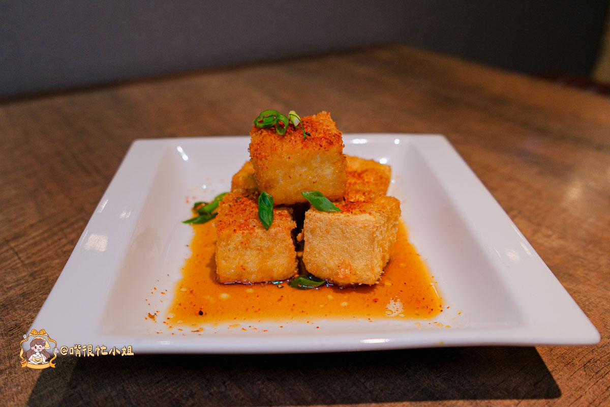 三重拉麵推薦｜二鬼麵舖三重店─麻辣炸雞乾拉麵、起司麻奶拉麵必吃