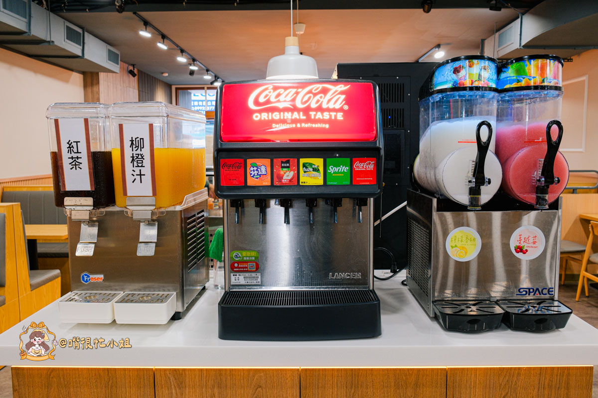 新莊牛排推薦｜孫東寶 PLUS 新莊化成店─自助吧升級吃到飽的台式牛排