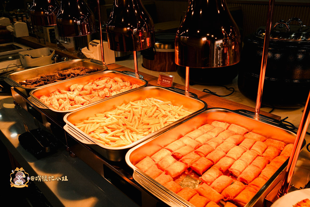 新莊牛排推薦｜孫東寶 PLUS 新莊化成店─自助吧升級吃到飽的台式牛排