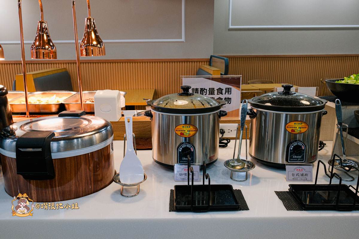 新莊牛排推薦｜孫東寶 PLUS 新莊化成店─自助吧升級吃到飽的台式牛排