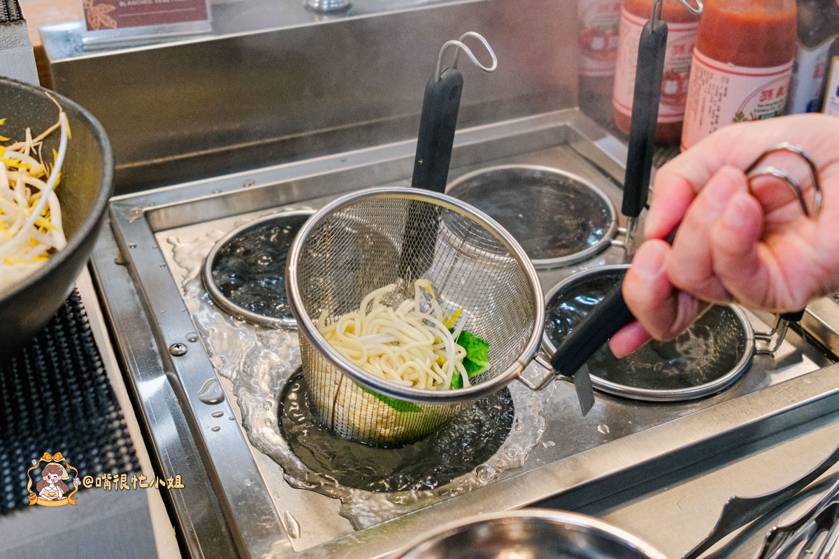 新莊牛排推薦｜孫東寶 PLUS 新莊化成店─自助吧升級吃到飽的台式牛排