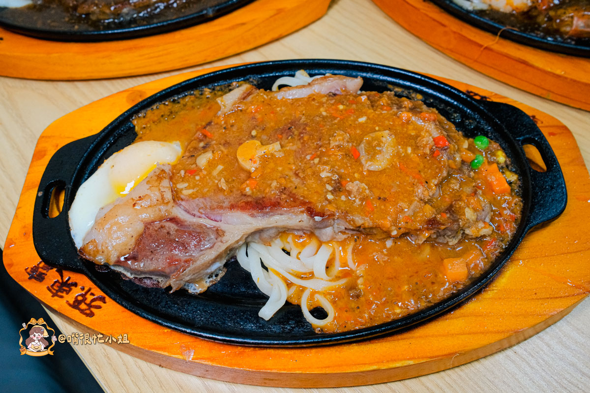 新莊牛排推薦｜孫東寶 PLUS 新莊化成店─自助吧升級吃到飽的台式牛排