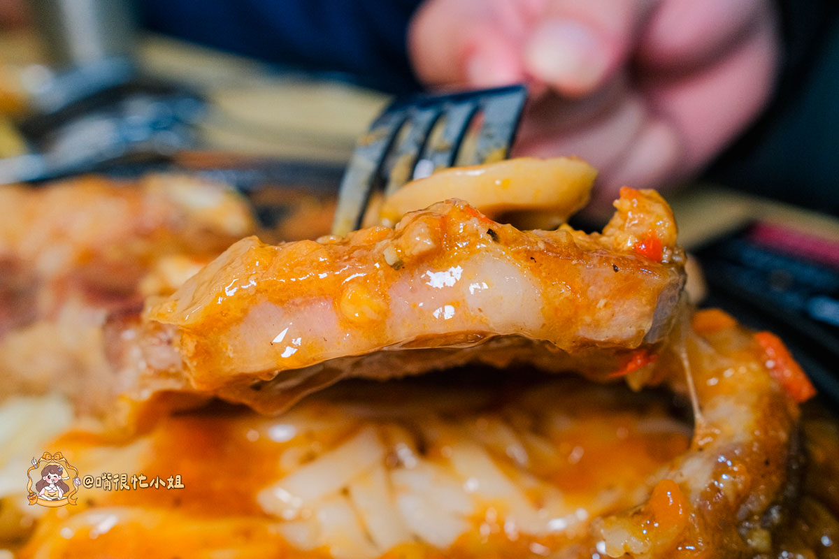 新莊牛排推薦｜孫東寶 PLUS 新莊化成店─自助吧升級吃到飽的台式牛排