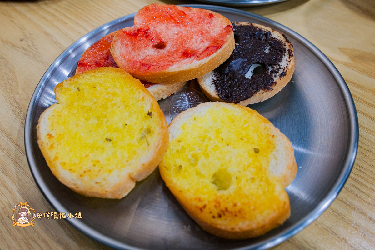 新莊牛排推薦｜孫東寶 PLUS 新莊化成店─自助吧升級吃到飽的台式牛排