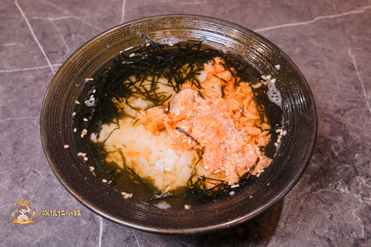 中壢燒肉推薦｜林燒肉—中原商圈蠟筆小新主題燒肉店，$999雙人套餐＋KTV歡唱一次滿足桃園中壢美食
