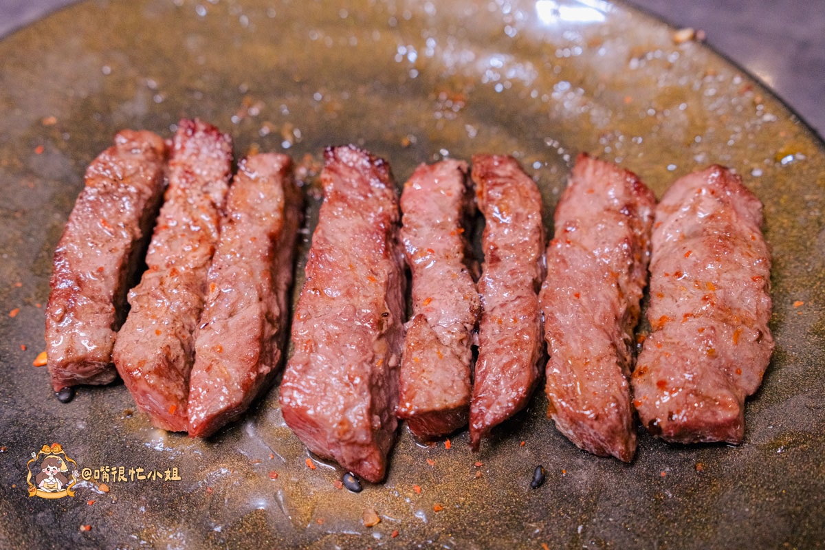 中壢燒肉推薦｜林燒肉—中原商圈蠟筆小新主題燒肉店，$999雙人套餐＋KTV歡唱一次滿足桃園中壢美食