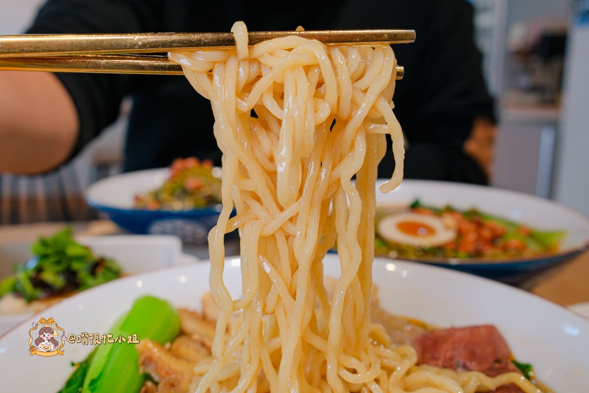 蘆洲美食推薦｜一面之緣襄楚麵食館—武漢熱乾麵超道地！酸辣粉、三寶牛肉麵必吃