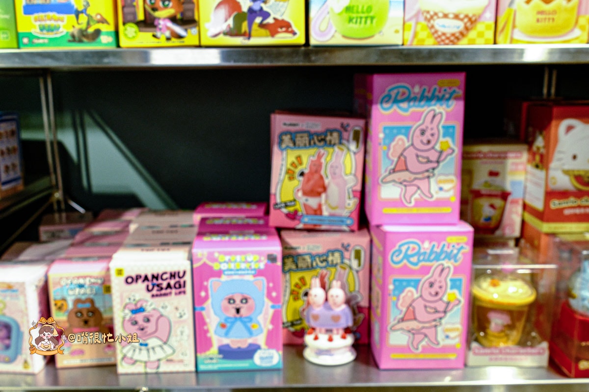 信義區盲盒｜腦弱星球—三盒$200盲盒挖寶天堂，POP MART、公仔、動漫IP一次逛