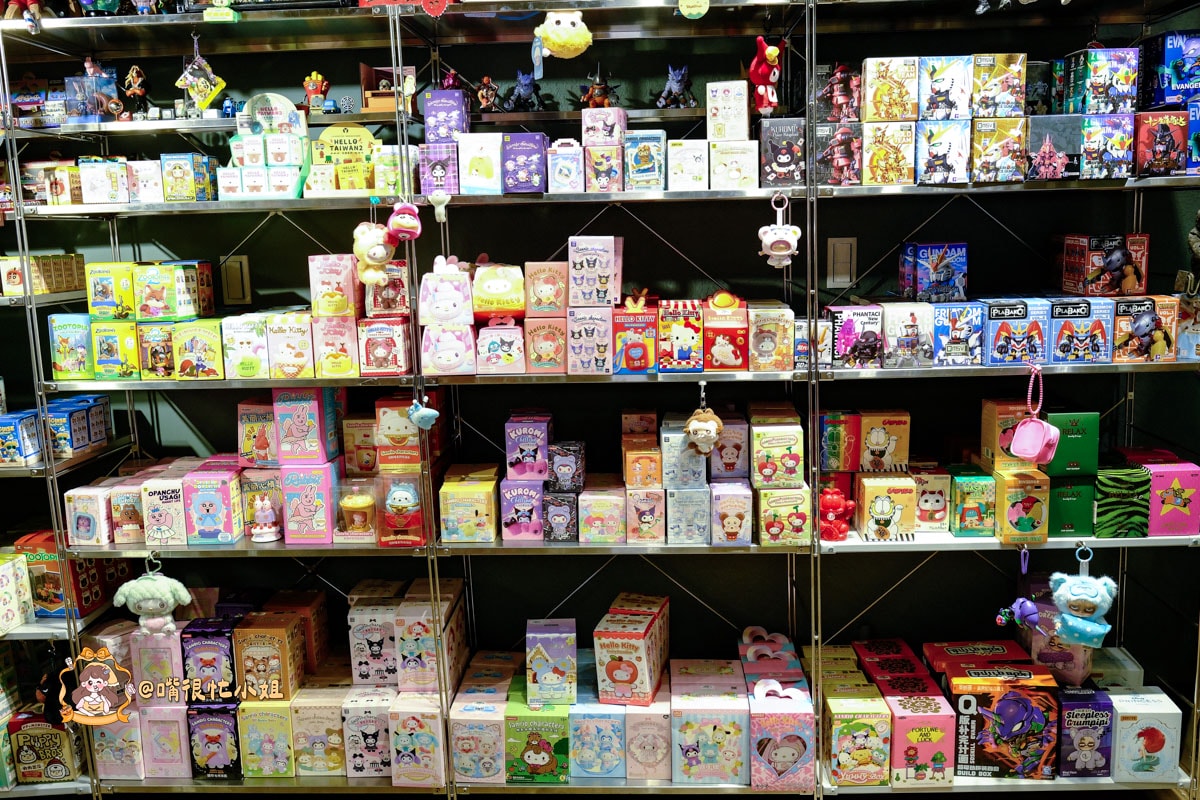 信義區盲盒｜腦弱星球—三盒$200盲盒挖寶天堂，POP MART、公仔、動漫IP一次逛