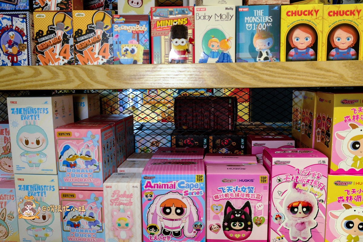 信義區盲盒｜腦弱星球—三盒$200盲盒挖寶天堂，POP MART、公仔、動漫IP一次逛