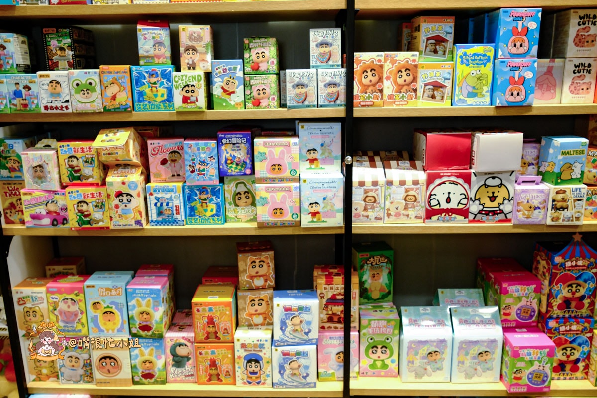 信義區盲盒｜腦弱星球—三盒$200盲盒挖寶天堂，POP MART、公仔、動漫IP一次逛
