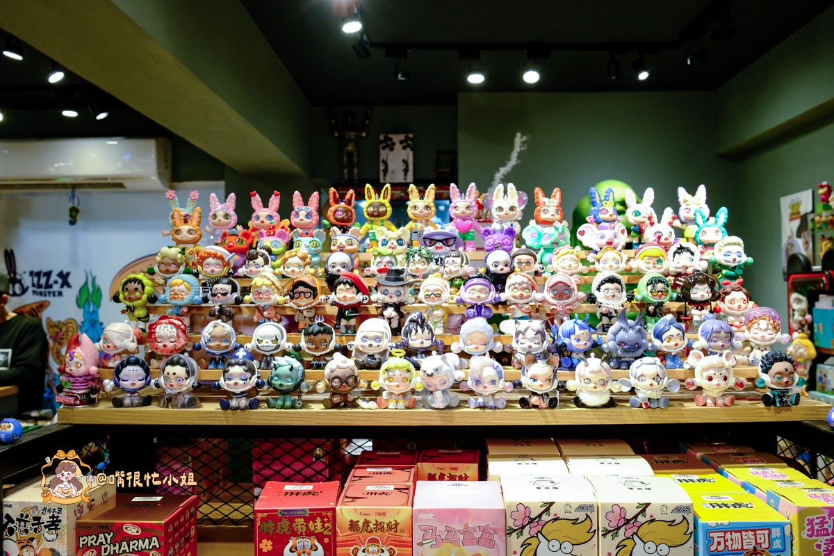 信義區盲盒｜腦弱星球—三盒$200盲盒挖寶天堂，POP MART、公仔、動漫IP一次逛