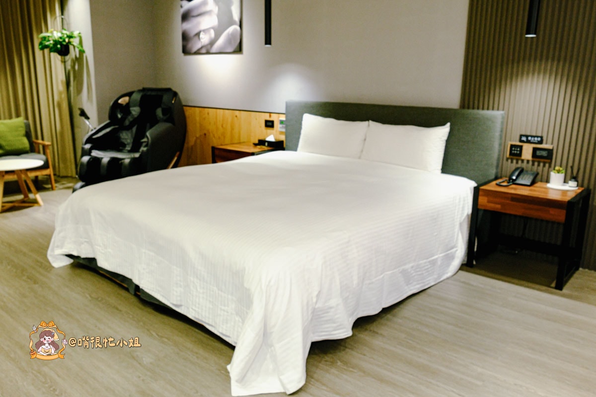 桃園汽車旅館推薦｜IF漫旅館 IF Motel開箱：風格雙人車庫房＋自助早餐，藝文特區住宿新選擇