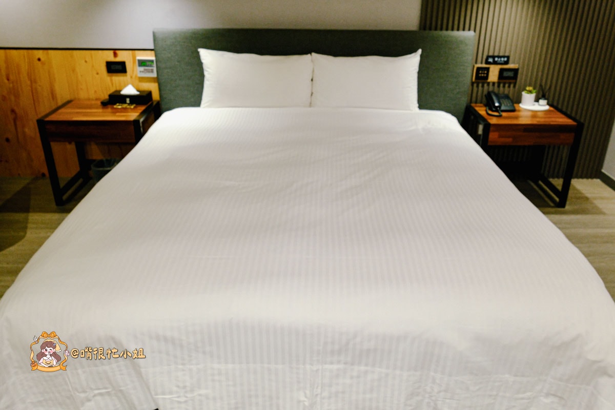 桃園汽車旅館推薦｜IF漫旅館 IF Motel開箱：風格雙人車庫房＋自助早餐，藝文特區住宿新選擇