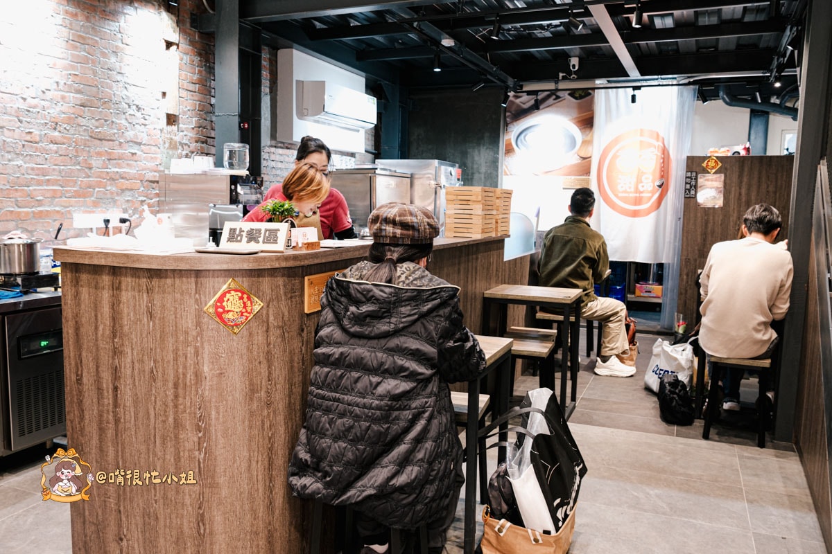 西門甜品推薦｜香香甜品西門店—深夜也吃得到的港式甜湯，榴槤控直接收藏！