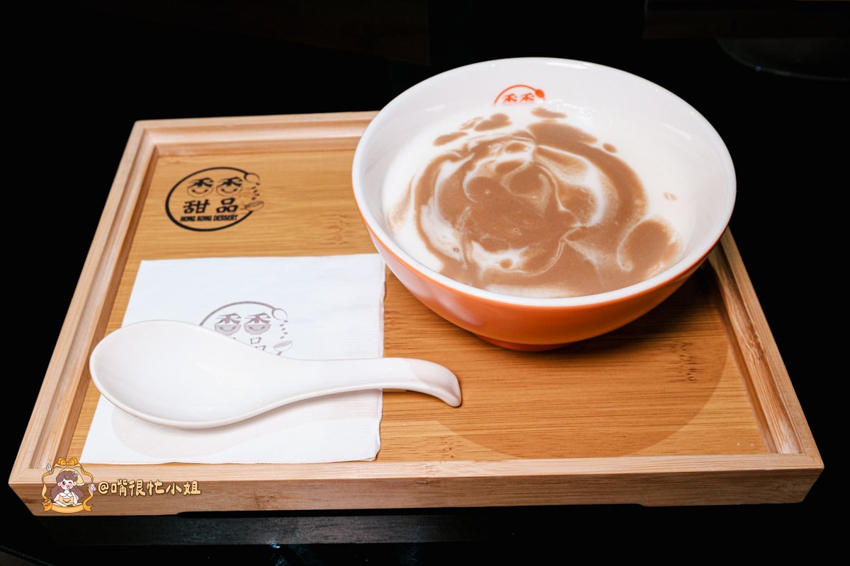 西門甜品推薦｜香香甜品西門店—深夜也吃得到的港式甜湯，榴槤控直接收藏！