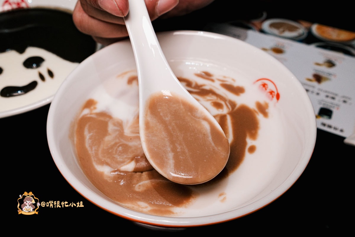西門甜品推薦｜香香甜品西門店—深夜也吃得到的港式甜湯，榴槤控直接收藏！