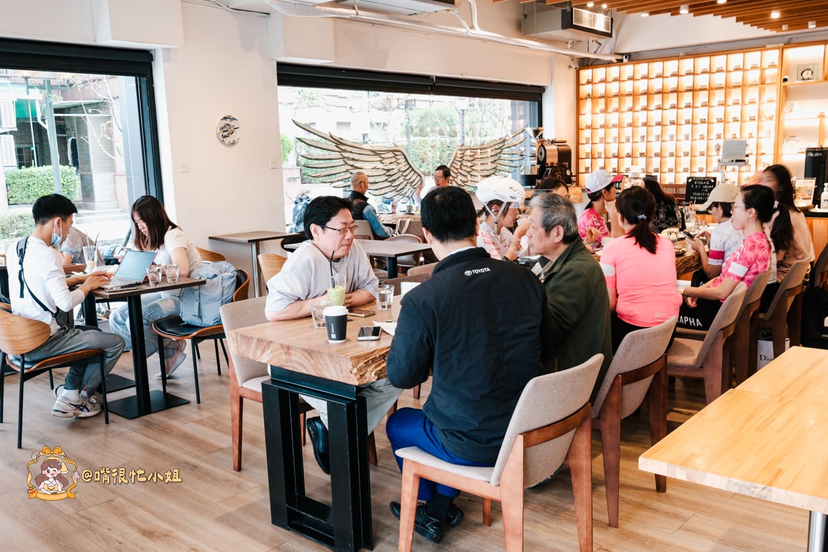 台北中山區咖啡廳推薦｜波赫士領地精品咖啡館明水店—千層蛋糕、提拉米蘇＋精品咖啡一次滿足