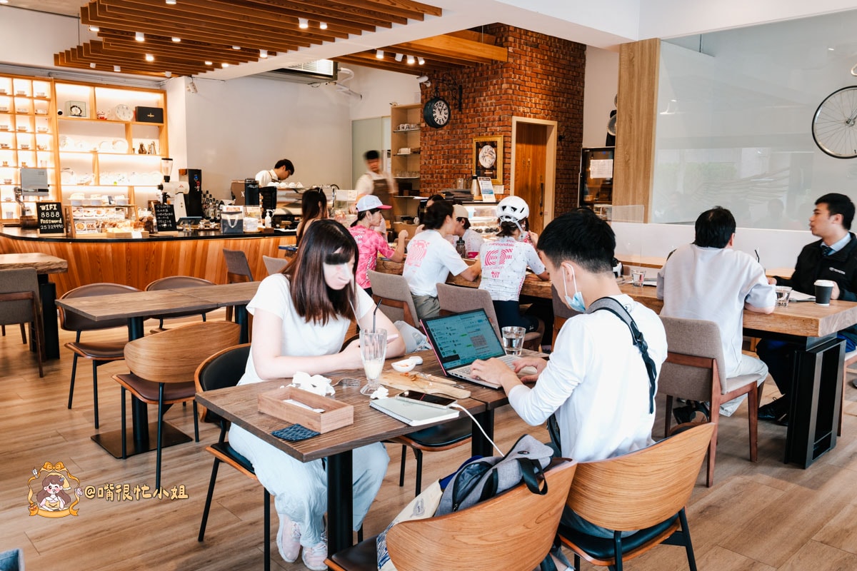 台北中山區咖啡廳推薦｜波赫士領地精品咖啡館明水店—千層蛋糕、提拉米蘇＋精品咖啡一次滿足