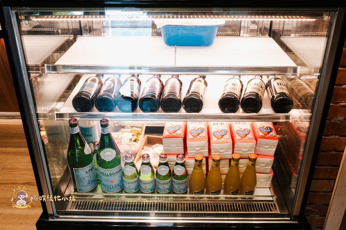 台北中山區咖啡廳推薦｜波赫士領地精品咖啡館明水店—千層蛋糕、提拉米蘇＋精品咖啡一次滿足