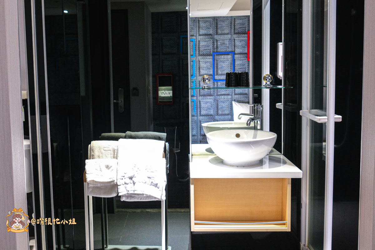 千彩格精品旅店 Colors Inn|台北中山區旅店約會推薦—房內遇見愛情 FUN 樂機的小驚喜 - 第8張圖 千彩格精品旅店 Colors Inn|台北中山區旅店約會推薦—房內遇見愛情 FUN 樂機的小驚喜