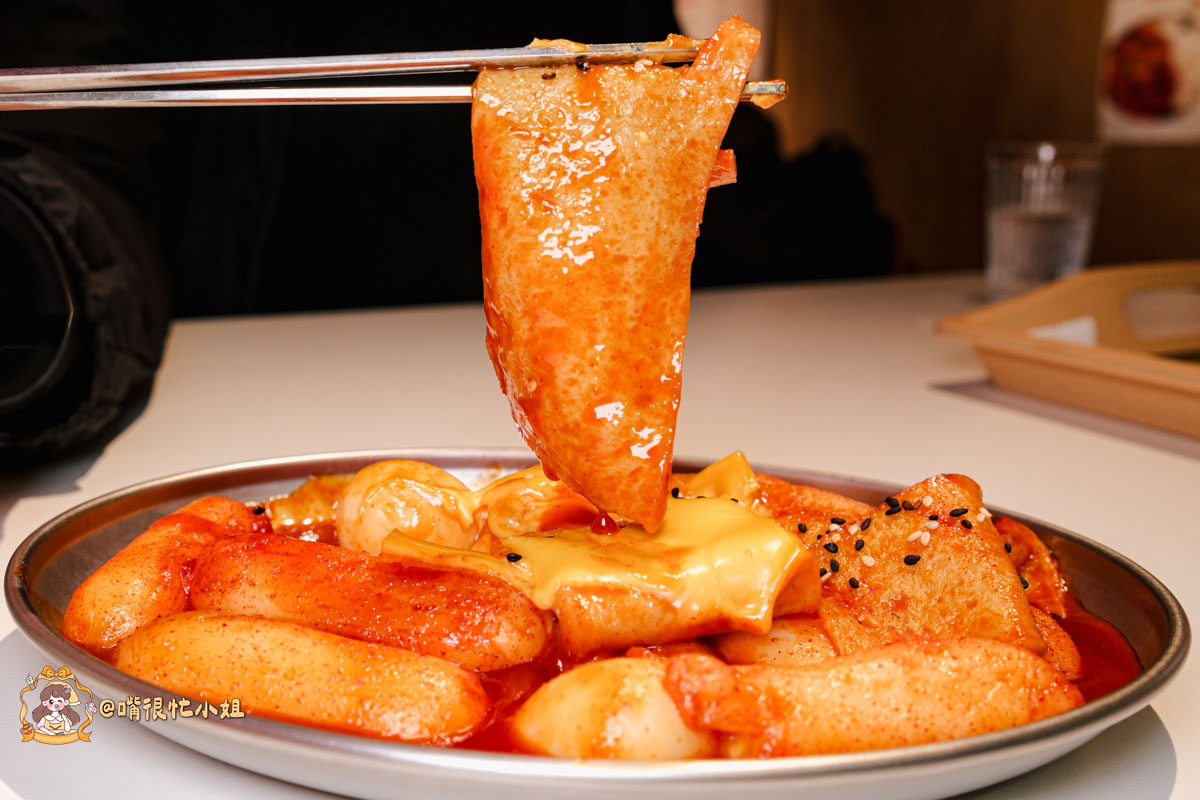 台北大安區國父紀念館站美食｜一樣韓式—延吉街平價韓式料理，小菜白飯魚板湯無限續，不收服務費