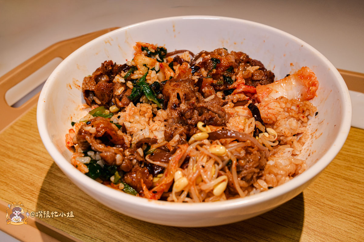 台北大安區國父紀念館站美食｜一樣韓式—延吉街平價韓式料理，小菜白飯魚板湯無限續，不收服務費