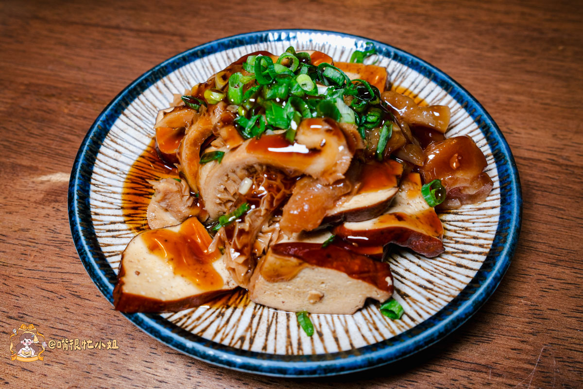 新竹東門市場美食|硬派主廚的軟嫩料理—人氣排隊必吃的舒肥牛排飯與櫻桃鴨腿飯 - 第15張圖 新竹東門市場美食|硬派主廚的軟嫩料理—人氣排隊必吃的舒肥牛排飯與櫻桃鴨腿飯