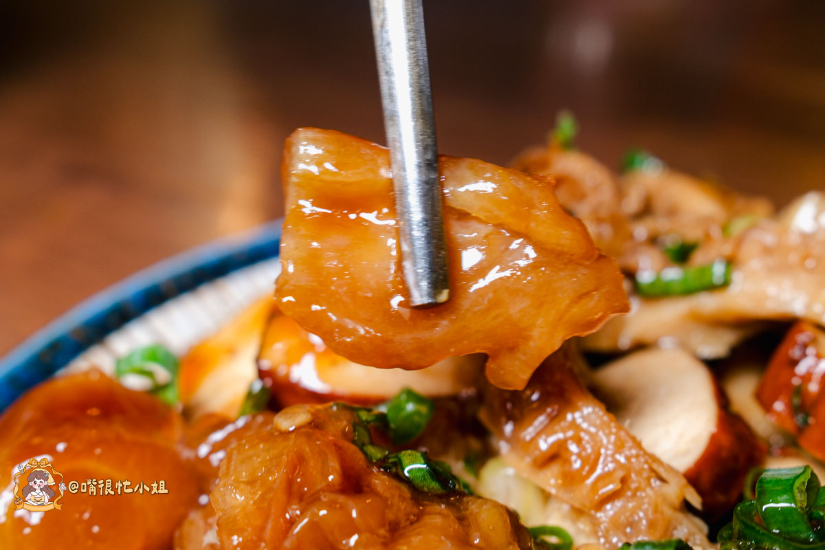 新竹東門市場美食|硬派主廚的軟嫩料理—人氣排隊必吃的舒肥牛排飯與櫻桃鴨腿飯 - 第16張圖 新竹東門市場美食|硬派主廚的軟嫩料理—人氣排隊必吃的舒肥牛排飯與櫻桃鴨腿飯