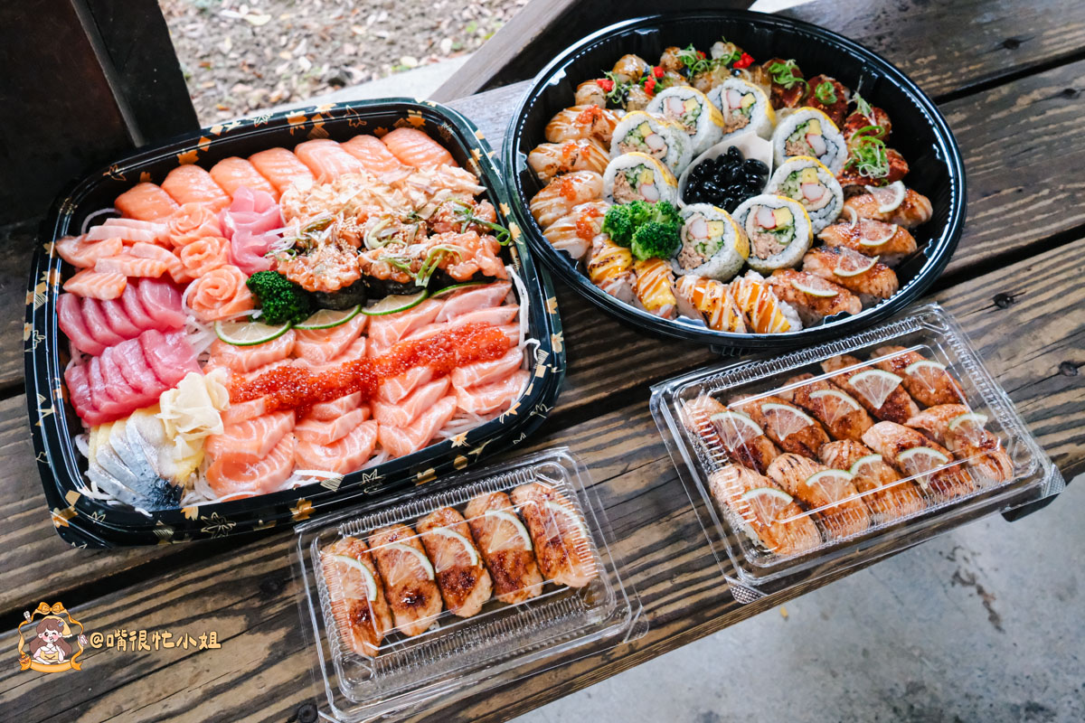 桃園平鎮美食｜歐告卷壽司—平鎮隱藏版外帶壽司！自取八折、滿額送焦糖鮭魚，聚餐餐盒超澎湃
