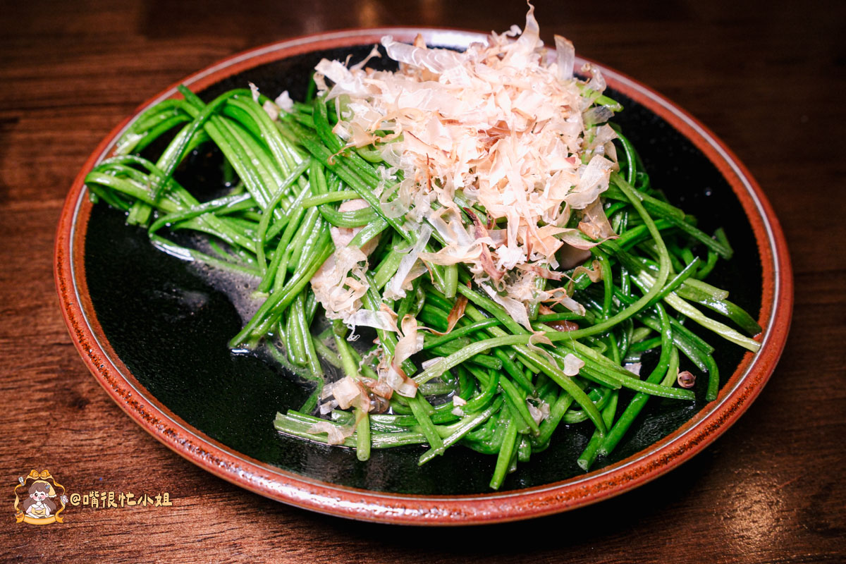台北松山居酒屋推薦｜老菘田居酒屋南京店—南京三民站宵夜聚餐必收！炭火串燒、清酒蛤蜊、鮭魚炒飯都好吃