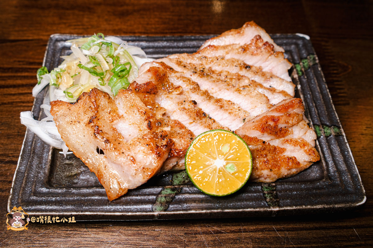 台北松山居酒屋推薦｜老菘田居酒屋南京店—南京三民站宵夜聚餐必收！炭火串燒、清酒蛤蜊、鮭魚炒飯都好吃