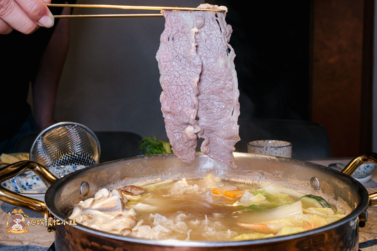台北大安區火鍋推薦｜聚食釜台式頂級蝦湯鍋物—信義安和包廂餐廳，必吃牛小排、海鮮拼盤與蝦湯雜炊